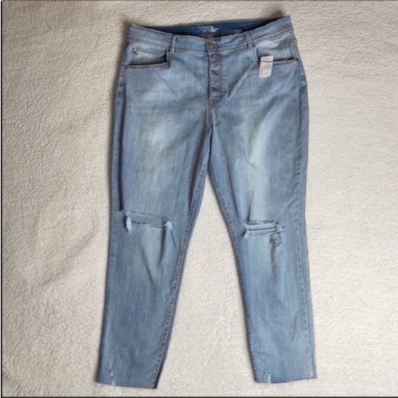 Time and Tru High Waist Skinny Distressed Button up fly Super Stretchy New - Picture 1 of 9